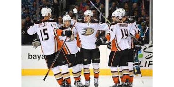 Anaheim Ducks slutar sju-matchen förlorande streak